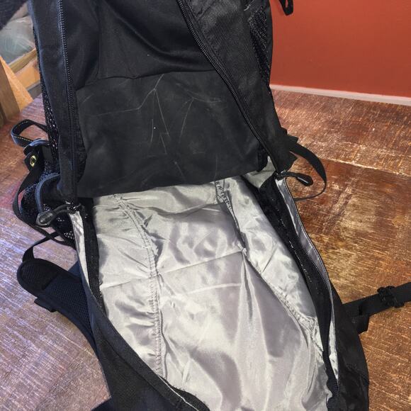 Camelbak Alpine Explorer Backpack 30L Black Survival Bag Hiking w/ 2 Bladders - Picture 14 of 16
